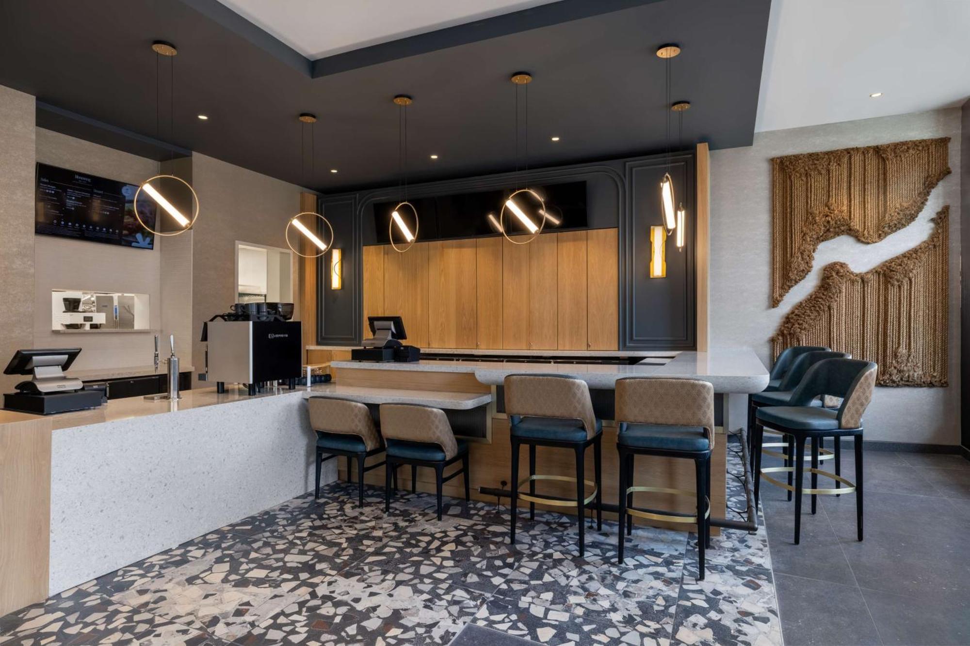 Tempo By Hilton Louisville Downtown Nulu Exterior photo