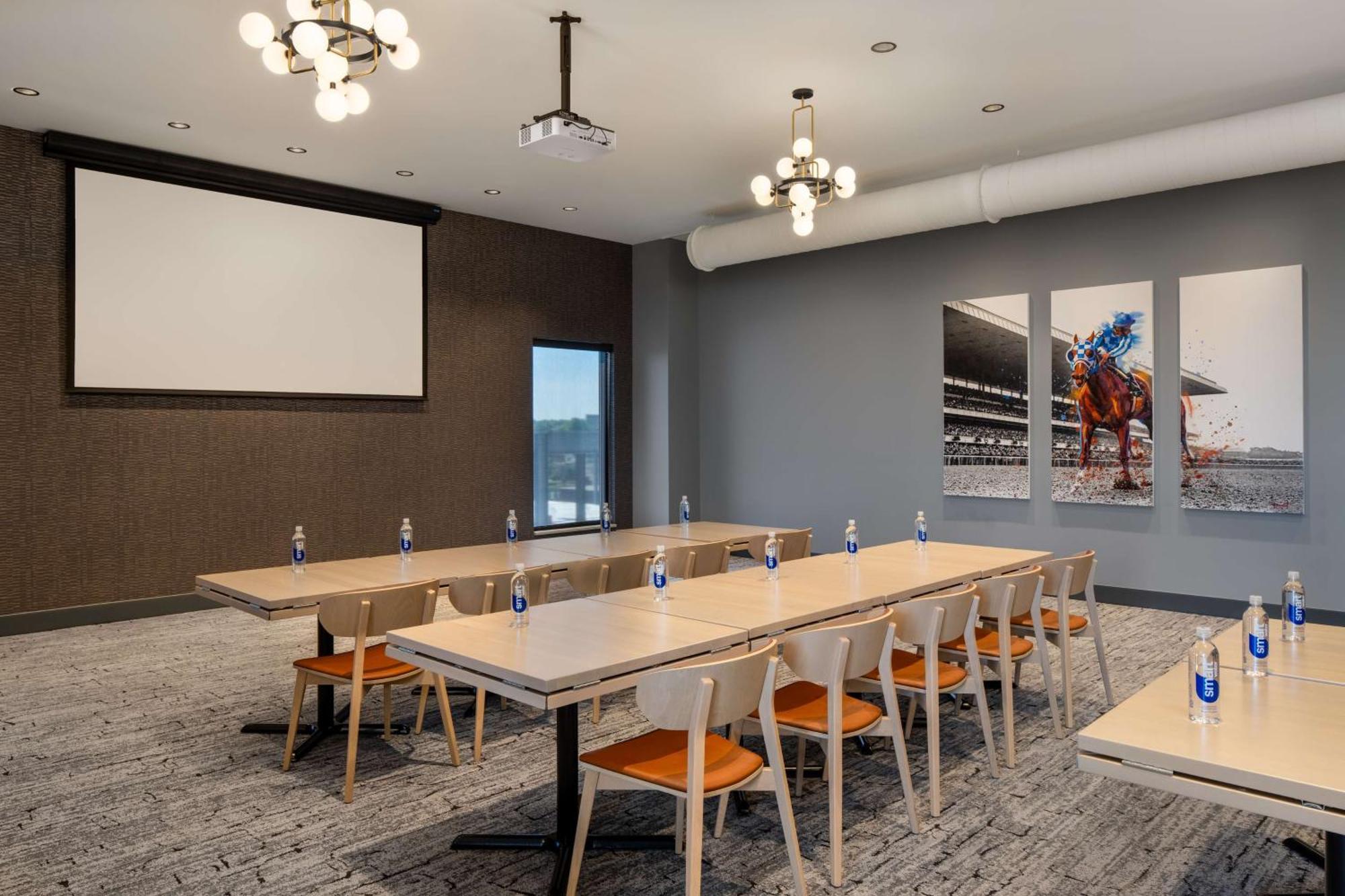 Tempo By Hilton Louisville Downtown Nulu Exterior photo